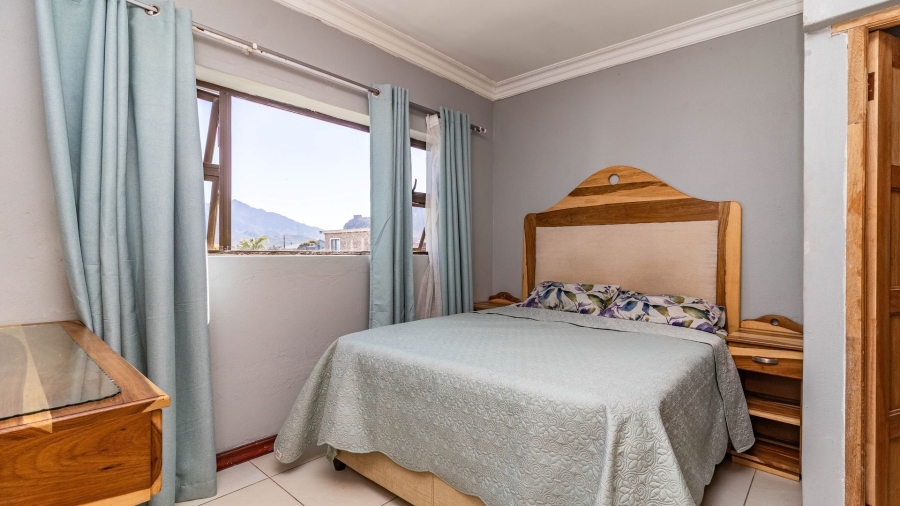 7 Bedroom Property for Sale in Kleinmond Western Cape